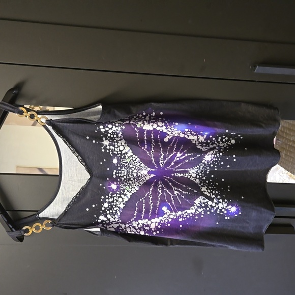Gorgeous Butterfly Tank Top - Picture 2 of 3